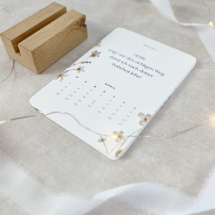 Postkartenkalender 2025 für die Seele | mit Bibelverse | Tischkalender mit Holzständer – Bild 7